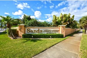 3225 S Lakeview Cir, Fort Pierce, FL 34949, Sold 06/04/19