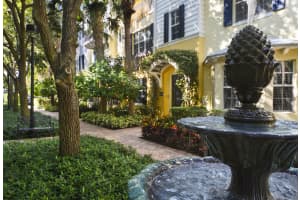 352 N Bromeliad, West Palm Beach, FL 33401, Sold 06/27/19