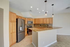 32 Valencia Dr, Boynton Beach, FL 33436, Sold 06/14/19