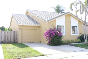 5777 Strawberry Lakes Cir, Lake Worth, FL 33463, Sold 04/30/19