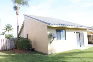 5777 Strawberry Lakes Cir, Lake Worth, FL 33463, Sold 04/30/19