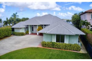 2171 SW Riverside Dr, Palm City, FL 34990, Sold 04/26/19