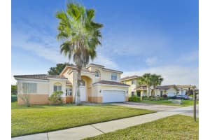 8330 Phoenician Ct, Davie, FL 33328, Sold 03/08/19