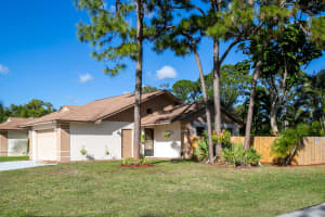 4617 SE Geneva Dr, Stuart, FL 34997, Sold 02/05/19