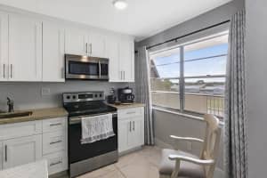 8305 NW 61st St APT C312, Tamarac, FL 33321, Sold 05/07/19