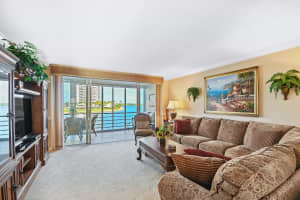 36 Yacht Club Dr, North Palm Beach, FL 33408, Sold 08/05/19