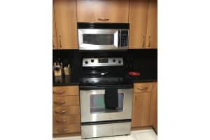 250 NE 3rd Ave, Delray Beach, FL 33444, Sold 05/24/19