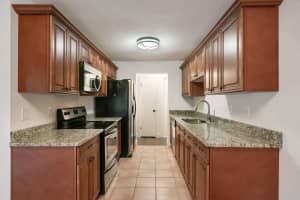 170 10th Ct, Vero Beach, FL 32962, Sold 09/10/19
