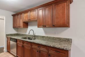 170 10th Ct, Vero Beach, FL 32962, Sold 09/10/19