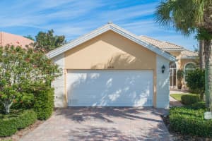 4918 Grassleaf Dr, Palm Beach Gardens, FL 33418, Sold 04/01/19
