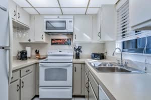 890 N Federal Hwy, Lantana, FL 33462, Sold 03/22/19