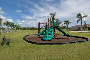 5860 NW Pine Trail Cir, Port St. Lucie, FL 34983, Sold 05/29/19