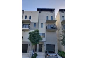 140 SE 4th Terrace, Pompano Beach, FL 33060, Sold 07/03/19