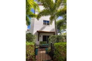 28 NW Hawthorne Pl, Boca Raton, FL 33432, Sold 09/16/19