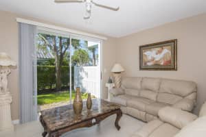 1066 Jeffery St, Boca Raton, FL 33487, Sold 04/29/19