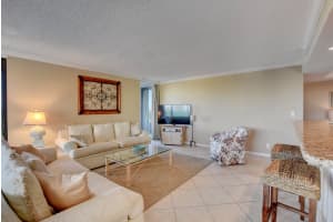 5540 N Ocean Dr, Riviera Beach, FL 33404, Sold 04/15/19