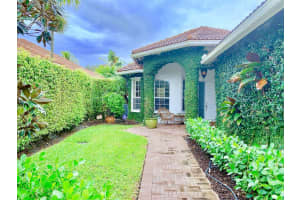 2920 Twin Oaks Way, Wellington, FL 33414, Sold 01/15/20