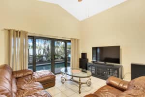 175 Executive Cir, Boynton Beach, FL 33436, Sold 04/09/19