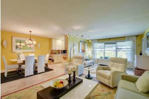 1024 S Oakridge Cir, Lantana, FL 33462, Sold 04/08/19