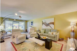 1024 S Oakridge Cir, Lantana, FL 33462, Sold 04/08/19