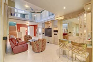 8211 Hampton Wood Dr, Boca Raton, FL 33433, Sold 06/25/19