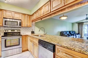 3932 Arelia Dr, Delray Beach, FL 33445, Sold 03/27/19