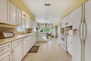 10260 Greentrail Dr N, Boynton Beach, FL 33436, Sold 03/21/19