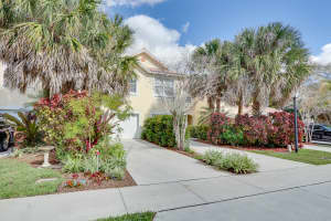 1163 Pinewood Lake Ct, Greenacres, FL 33415, Sold 04/17/19