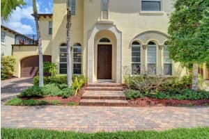 43 Via Poinciana St, Boca Raton, FL 33487, Sold 05/01/19