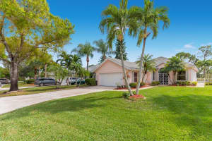 7435 SE Fiddlewood Ln, Hobe Sound, FL 33455, Sold 04/15/19