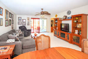 8452 SE Croft Cir, Hobe Sound, FL 33455, Sold 05/03/19