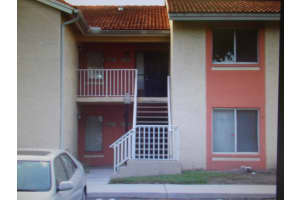 1086 The Pointe Dr, West Palm Beach, FL 33409, Sold 04/08/19