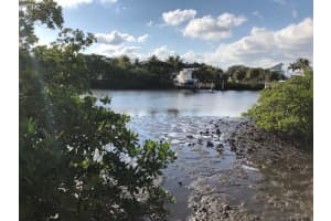 4501 S Ocean Blvd APT A6, South Palm Beach, FL 33480, Sold 03/04/20