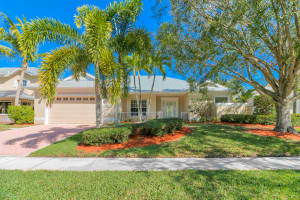 914 SW Lighthouse Dr, Palm City, FL 34990, Sold 04/17/19