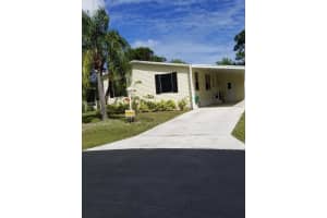 380 Tropical Isles Cir, Fort Pierce, FL 34982, Sold 04/30/19