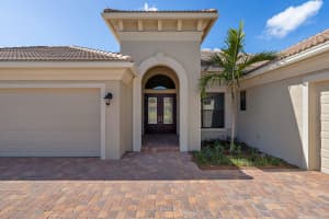 2888 SW English Garden Dr, Palm City, FL 34990, Sold 11/01/19