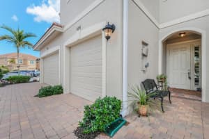 626 SW Glen Crest Way, Stuart, FL 34997, Sold 05/31/19