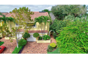 MLS# R10508676, Ocean Ridge, Florida 33435