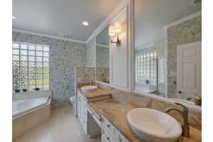 33 Bermuda Lake Dr, Palm Beach Gardens, FL 33418, Sold 06/12/19