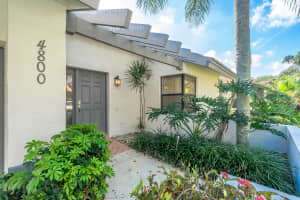 4800 Boxwood Cir, Boynton Beach, FL 33436, Sold 09/06/19