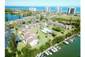 3210 S Lakeview Cir, Fort Pierce, FL 34949, Sold 05/28/19