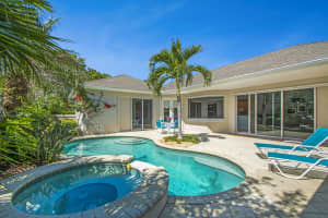 222 Oak Hammock Cir SW, Vero Beach, FL 32962, Sold 05/22/19