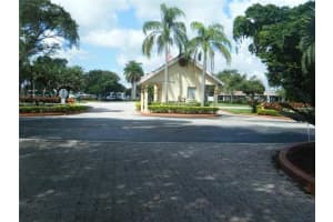 1008 The Pointe Dr, West Palm Beach, FL 33409, Sold 03/28/19