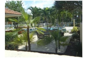 1008 The Pointe Dr, West Palm Beach, FL 33409, Sold 03/28/19