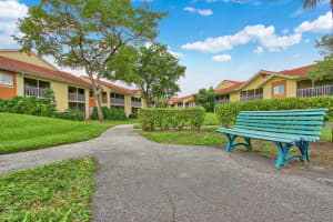 1008 The Pointe Dr, West Palm Beach, FL 33409, Sold 03/28/19