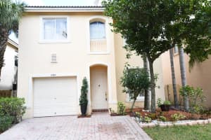 4384 Lake Lucerne Cir, West Palm Beach, FL 33409, Sold 05/15/19