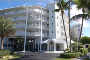 579 NE Plantation Rd APT S407, Stuart, FL 34996, Sold 06/28/19