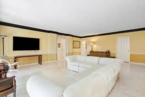 950 De Soto Rd # 2A, Boca Raton, FL 33432, Sold 09/27/19