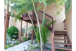 904 Lakeview Cir, Royal Palm Beach, FL 33411, Sold 04/29/19