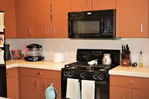 1276 Olympic Cir, Greenacres, FL 33413, Sold 05/31/19